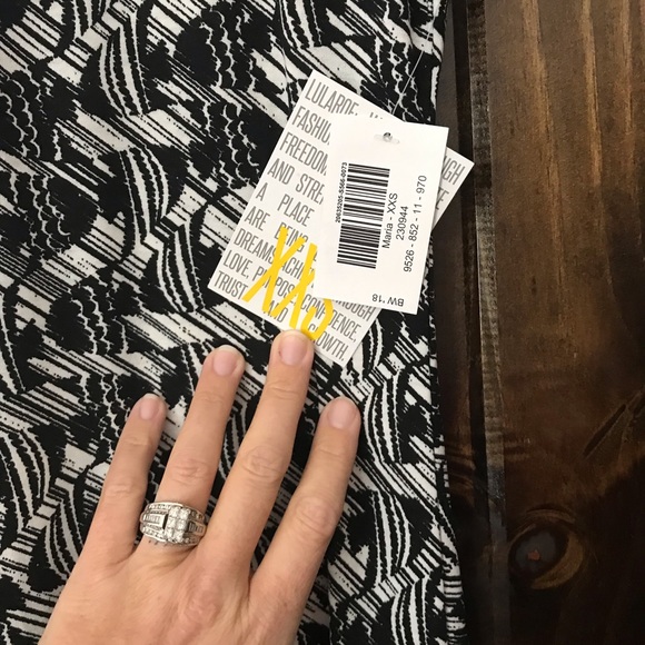 XXS LuLaRoe Maria - Picture 3 of 3